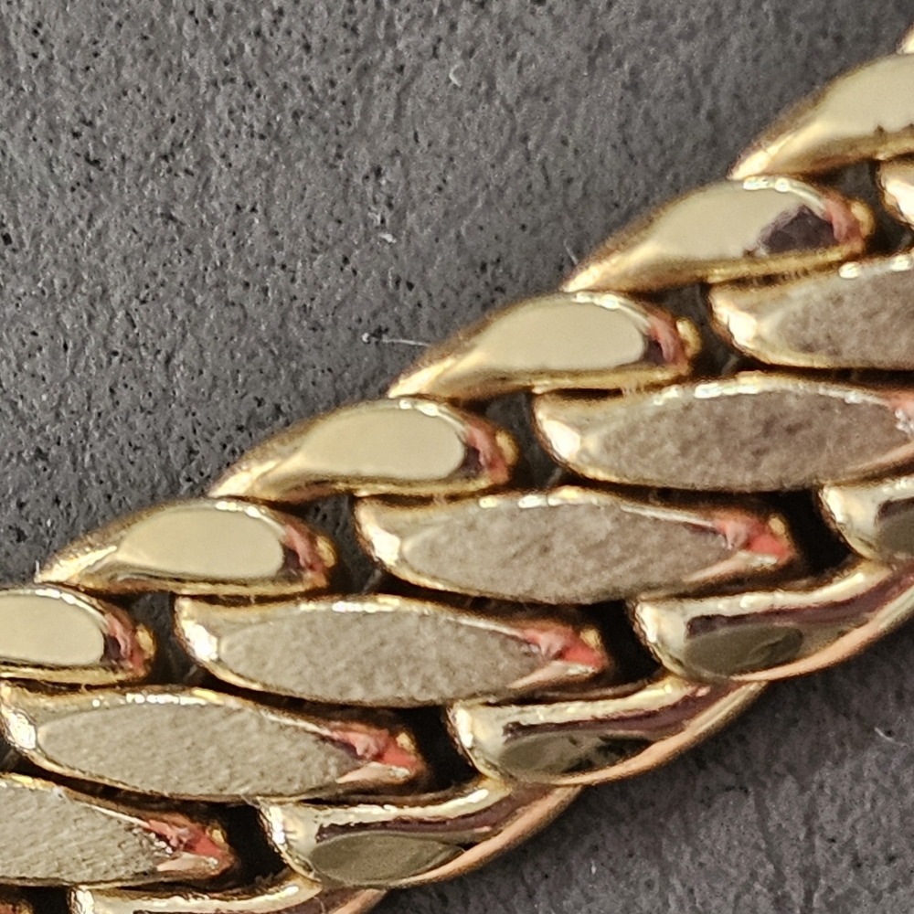 Beautiful New 14K Gold Plated Necklace - Picture 8 of 8